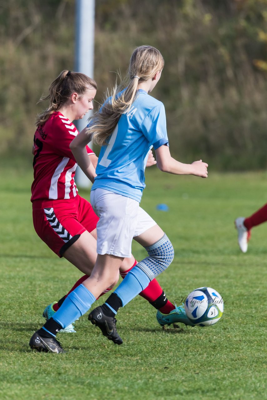 Bild 302 - wBJ TuS Tensfeld - SV Fortuna St. Juergen